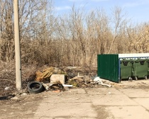 Осмотр территории вокруг контейнерных площадок 